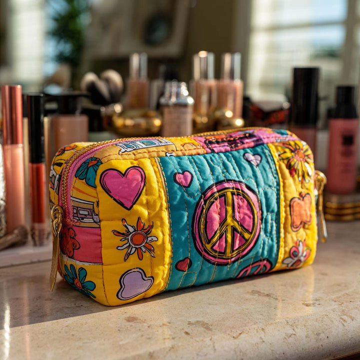 Marilyn - Quilted Toiletry Bag - Retro Patchwork