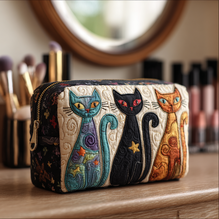 Nettie - Quilted Toiletry Bag - Glowing Kitten