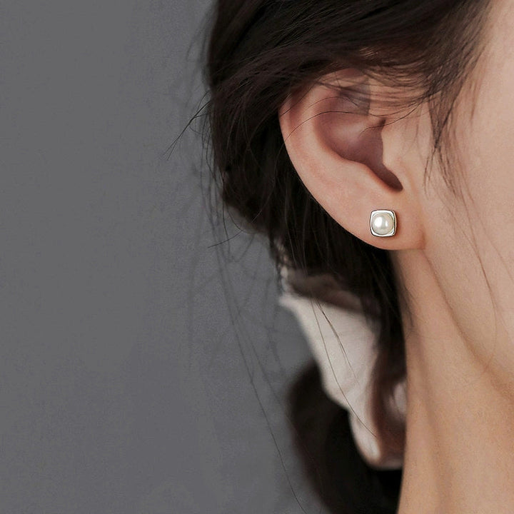 FRESHWATER PEARL DROP EARRINGS