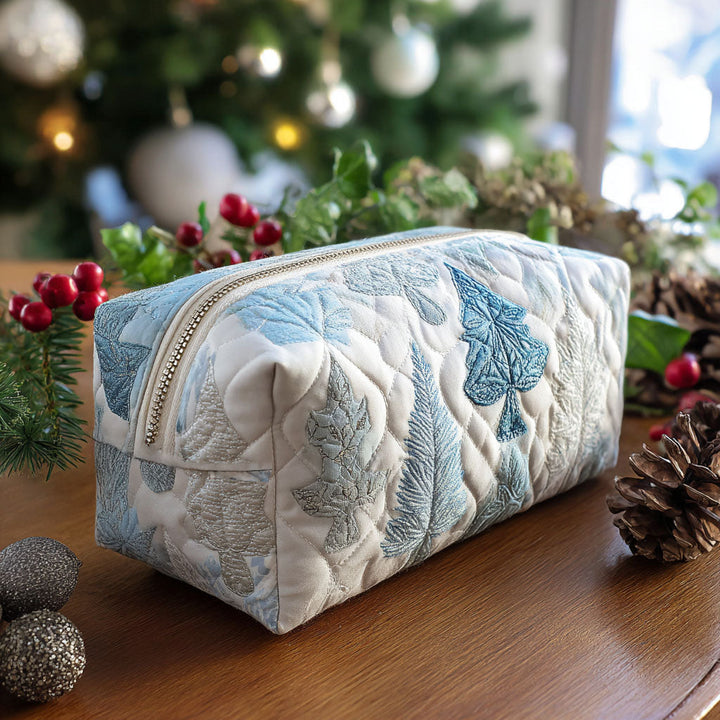 Winnie - Quilted Toiletry Bag - Christmas Theme
